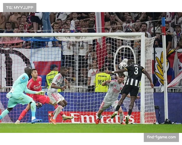 西班牙人客场被马竞连入四球 高空球防守能力短板彻底暴露